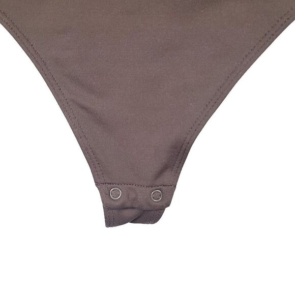 Babaton Thong Bodysuit S Brown Stretch Knit Cap Sleeve Padded Shoulder Fitted - Picture 5 of 7
